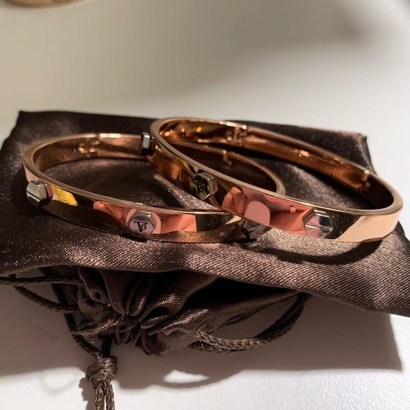 TOV ESSENTIALS Rose Gold Rivets Bangle Bracelet - Picture 3 of 7